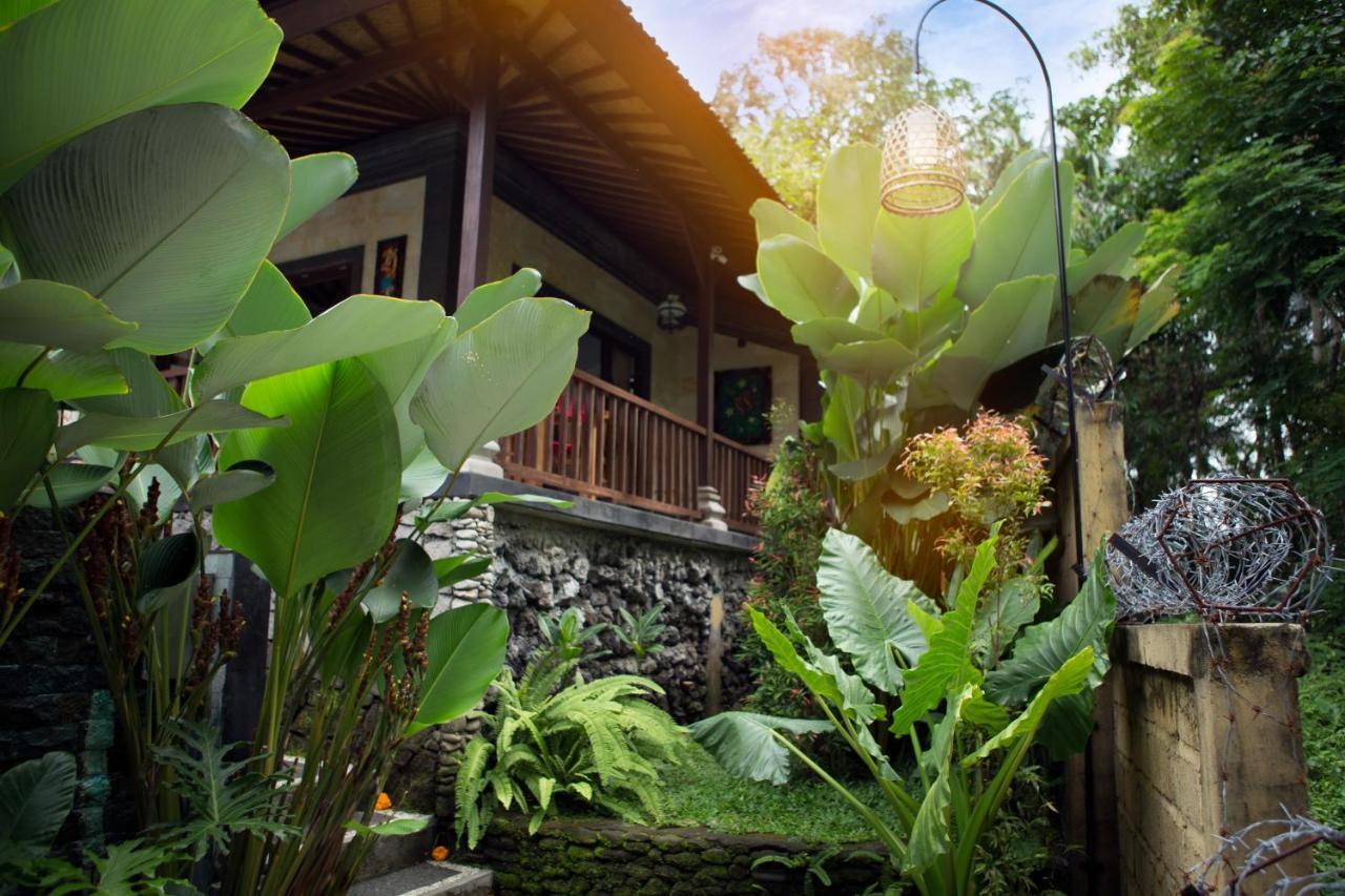 Ayu Duwur Beji Ubud (Bali)